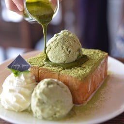 Floating Space Cafe
