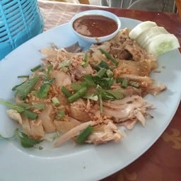 ก๋วยเตี๋ยวไก่มะระ