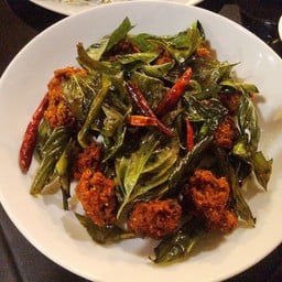 ลาบหมูทอด