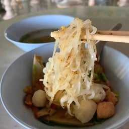 ขวัญ 2