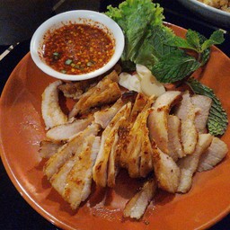 คอหมูย่าง