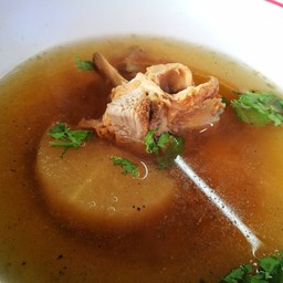 เสิร์ฟพร้อมเตี๋ยวแห้ง