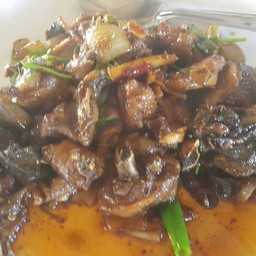 ไก่ผัดฮ้อ