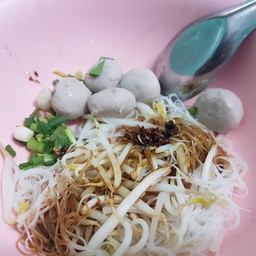 ก๋วยเตี๋ยวเนื้อเหม่งจ๋าย