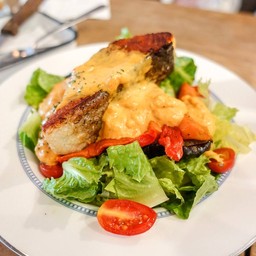 Grilled Salmon & Roasted Vegetables Salad (230THB)