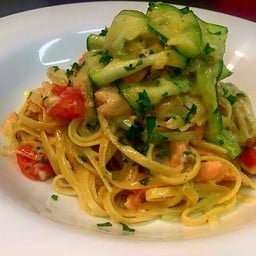 พาสต้าแซลม่อนครีมโรเช่