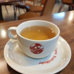 กระเพราหมูสับราดข้าว