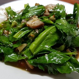 ผัดขะแหนงไฟแดง