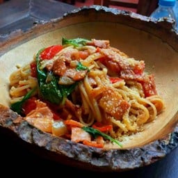 พาสต้าโปตูเนสก้าเบค่อน