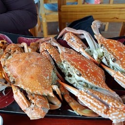 ปูสดๆ นึ่งมาเนื้อหวานๆเต็ม