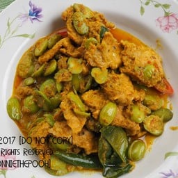 ผัดเผ็ดสะตอหมู