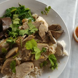 ก๋วยเตี๋ยวเป็ด เผ็ดนรกแตก วงเวียนท้ายบ้าน
