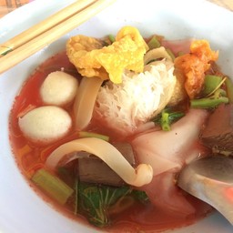 ก๋วยเตี๋ยวเจ๊หนา