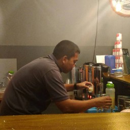 เจ้าของร้านใจดี๊ใจดี