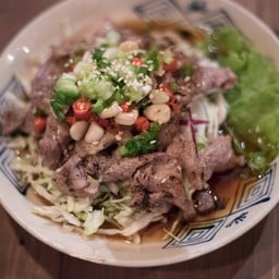 ยำเนื้อซอสญี่ปุ่น