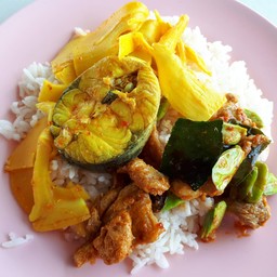 ข้าวราดกับ 2 อย่าง ฿40