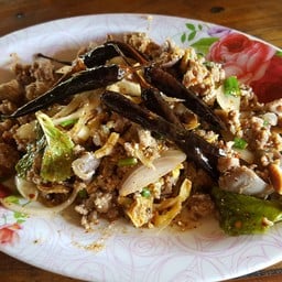 ครัวอีสานแซ่บไกล