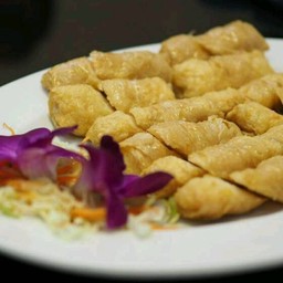 ฟองเต้าหู้ไส้กุ้งทอด