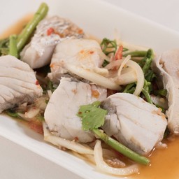 ยำ ปลากะพง