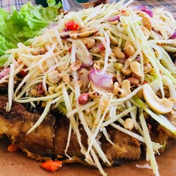 ปลาสำลียำมะม่วง