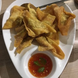 เกี๊ยวกรอบหมูนุ่ม