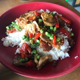 ก๋วยเตี๋ยวชิดซ้าย