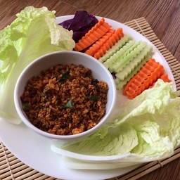 ชุดปลาดุกฟูผัดพริกขิง+ผักเคียง