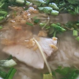 หมวย ผัดไทยกุ้งสด เมือง ระยอง