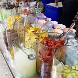 สลิ่ม คุณต๋อย