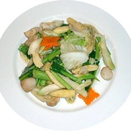 ผัดผักรวมมิตรเห็ดหอมเจ