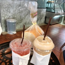 MacHouse Pet Lover Cafe โรงพยาบาลสัตว์ศูนย์เมืองเอกพัทยาใต้
