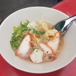 กุยช่าย เจ๊นุช สวนลุม