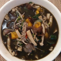 แกงเห็ดสามอย่าง