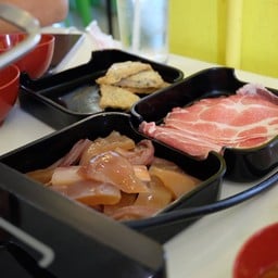 อาโยโย่ สุกี้-ชาบู