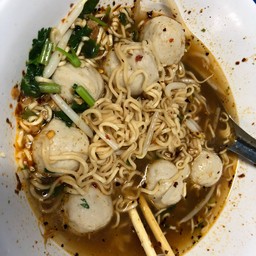 ก๋วยเตี๋ยวเจ๊อ้อย