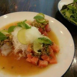 ยำทะเลดิบ