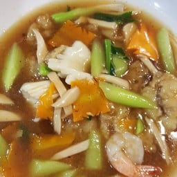 ราดหน้าทะเล