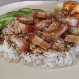 ข้าวหมูกรอบ