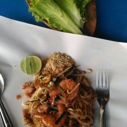 ผัดไทย หอยทอด