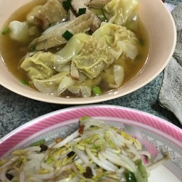 ก๋วยเตี๋ยวป้าคิ้ม300ห้อง