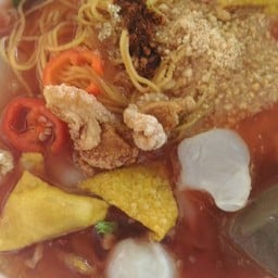 เฮง เฮง เฮง เย็นตาโฟ ลูกชิ้นปลาราชวงศ์ สันกำแพง