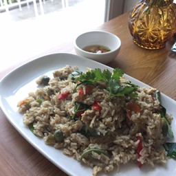 ข้าวผัดเขียวหวานไก่