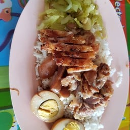 ข้าวขาหมูตรอกไก่ เพชรบุรีซอย7