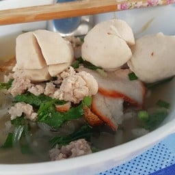 ก๋วยเตี๋ยว ป้าเบียบ