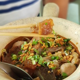 ฅนนิยมก๋วยเตี๋ยววัดดงมูลเหล็ก