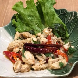 เนื้อปูก้อนผัดพริกขี้หนูสวน