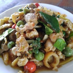 ครัวแม่ชม้อย