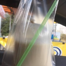 น้ำเต้าหู้ ชูใจ