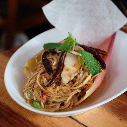 ยำหัวปลี (Hua Plee spicy salad)