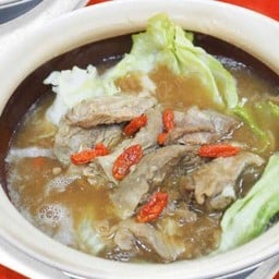 เนื้อแพะน้ำแดง